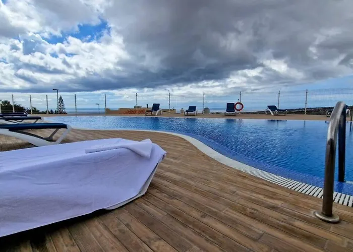 Skyview Apartment